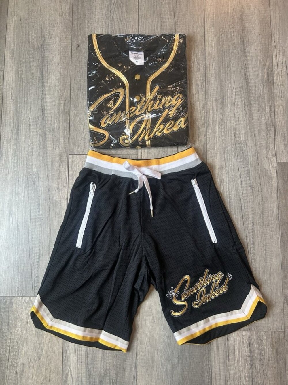 Something Inked Baseball Jersey Shorts Set Black Gold Size XS Shirt Men’s